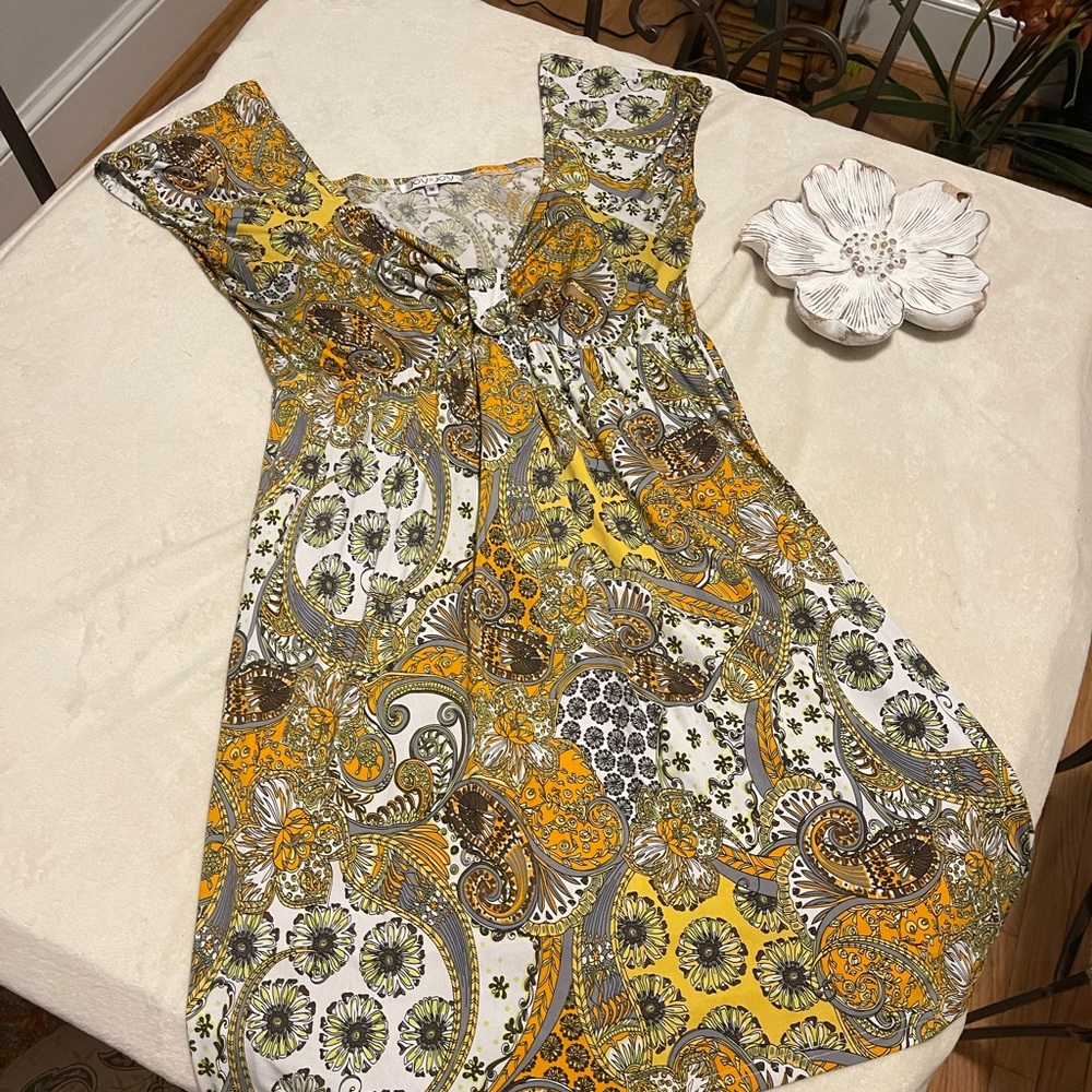 Joy Joy dress Size Medium. Beautiful, yellow, soft, Summer feeling!